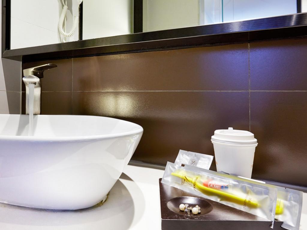 7Days Premium Chongqing Hongqihegou Hotel Стая снимка