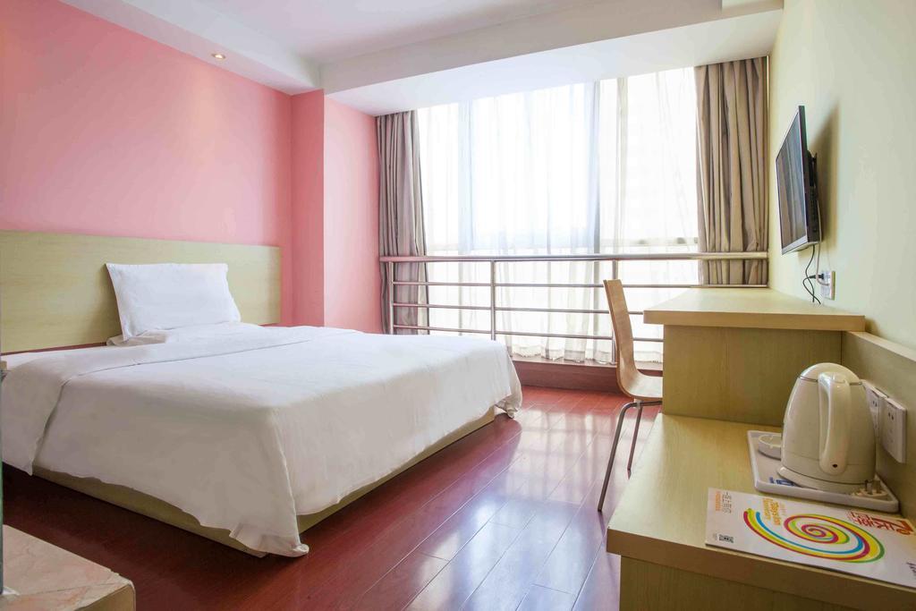 7Days Premium Chongqing Hongqihegou Hotel Стая снимка