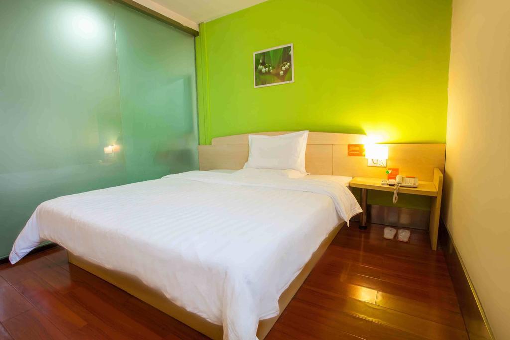 7Days Premium Chongqing Hongqihegou Hotel Стая снимка