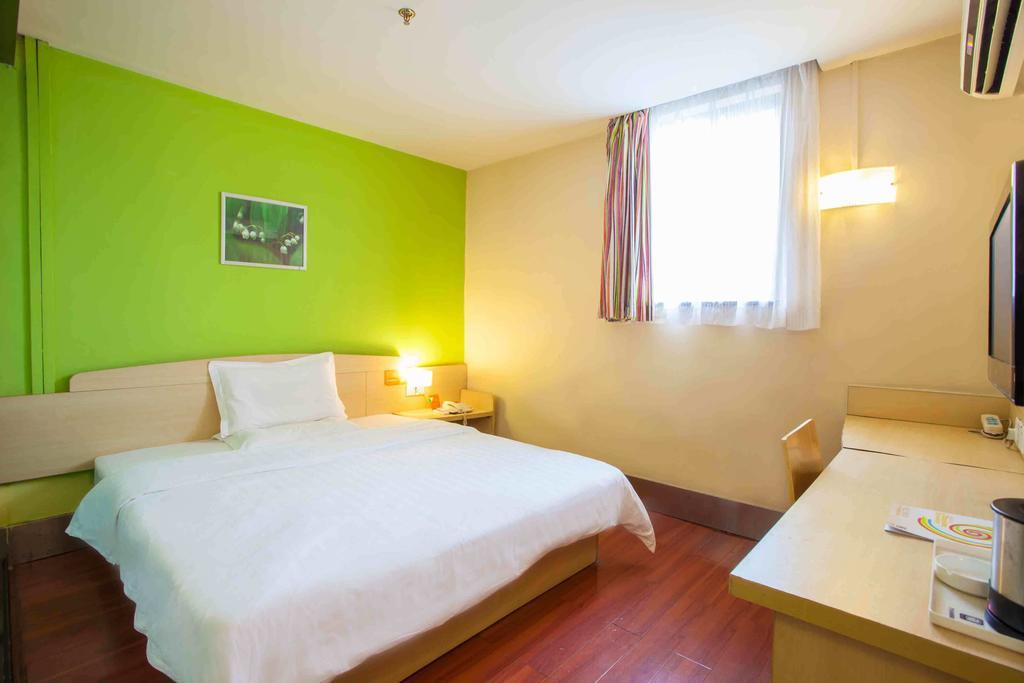 7Days Premium Chongqing Hongqihegou Hotel Стая снимка